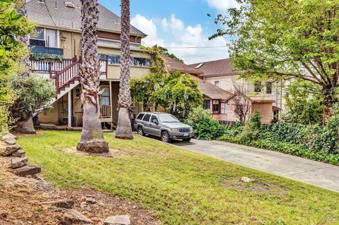Exterior - 1001 Sutter St, Vallejo, CA 94590 photo 7 of 15