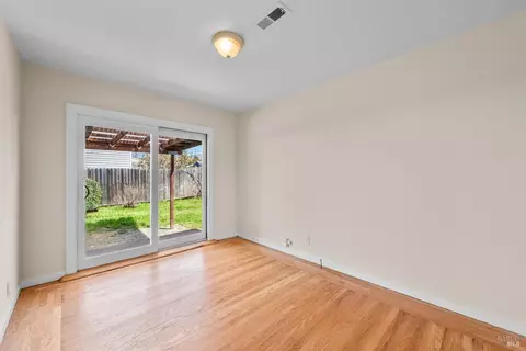 412 Cypress Ave, Vallejo, CA 94590 photo 8