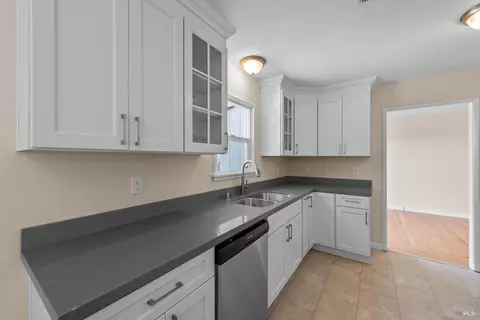 412 Cypress Ave, Vallejo, CA 94590 photo 12