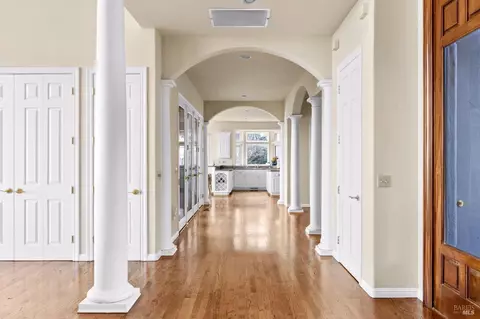 Entry Way - 7050 Grove St, Sonoma, CA 95476 photo 2 of 3