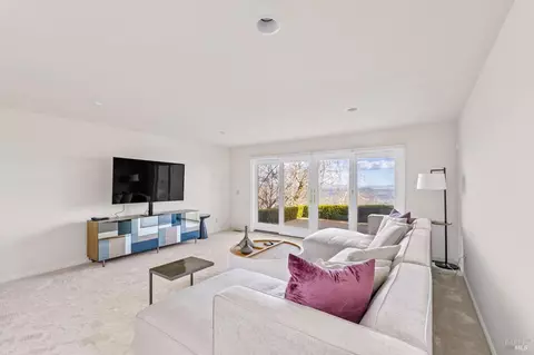 Living - 7050 Grove St, Sonoma, CA 95476 photo 13 of 15