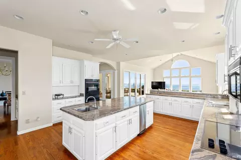Kitchen - 7050 Grove St, Sonoma, CA 95476 photo 3 of 7