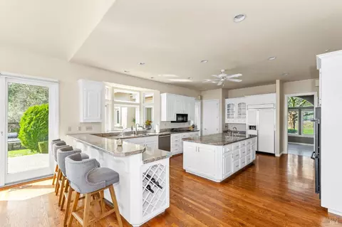 Kitchen - 7050 Grove St, Sonoma, CA 95476 photo 2 of 7