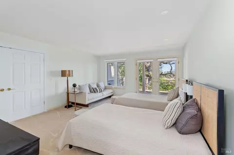 Bedroom - 7050 Grove St, Sonoma, CA 95476 photo 6 of 9