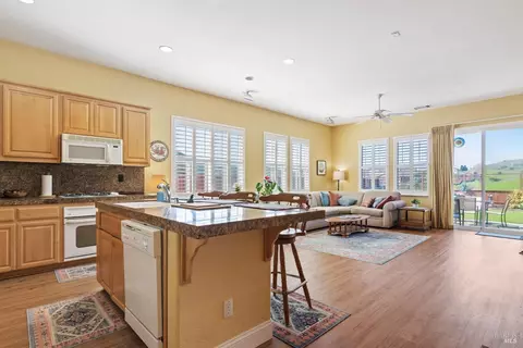 3017 Overlook Dr, Vallejo, CA 94591 photo 4