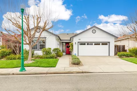9458 Oak Trail Cir, Santa Rosa, CA 95409