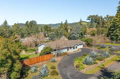 1496 Nut Tree Ln, Sonoma, CA 95476