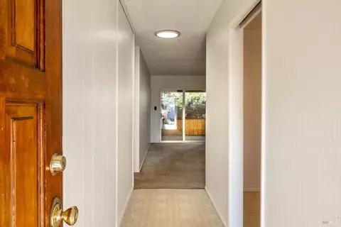 Entry Way - 489 Brooke Dr, Vallejo, CA 94591 photo 1 of 2