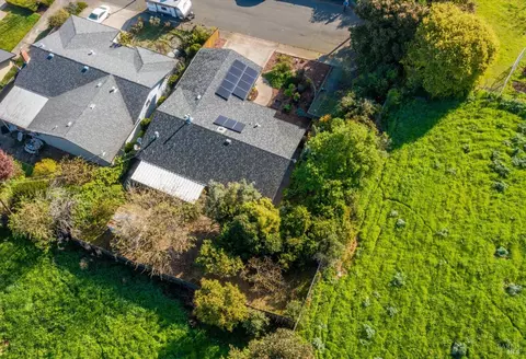 Exterior - 489 Brooke Dr, Vallejo, CA 94591 photo 15 of 15