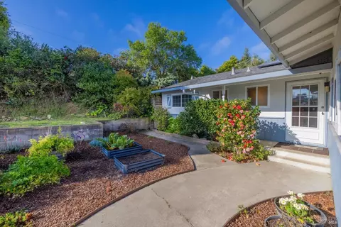 Exterior - 489 Brooke Dr, Vallejo, CA 94591 photo 4 of 15