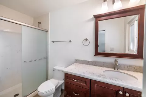 Bath - 489 Brooke Dr, Vallejo, CA 94591 photo 5 of 5