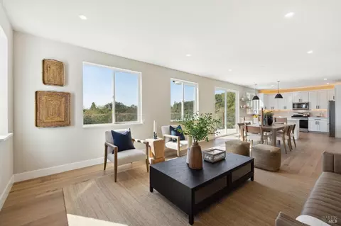 1825 Sonterra Ct, Santa Rosa, CA 95403