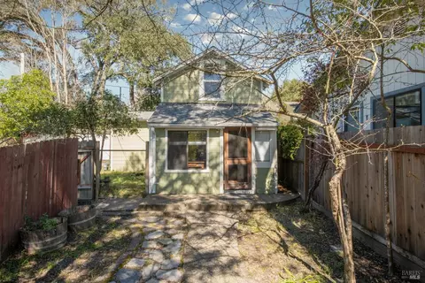 147 Florence Ave, Sebastopol, CA 95472