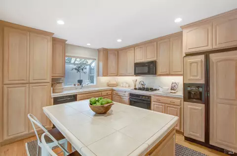 570 Este Madera Dr, Sonoma, CA 95476 photo 19