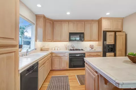 570 Este Madera Dr, Sonoma, CA 95476 photo 17