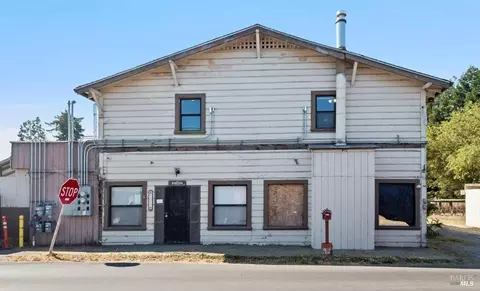 5221 Lone Pine Rd, Sebastopol, CA 95472