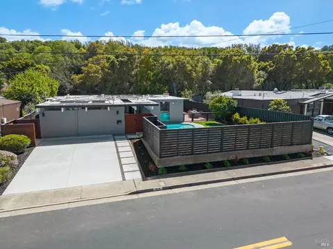 613 Appleberry Dr, San Rafael, CA 94903