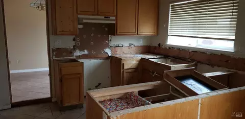 405 Wilson Ln, Windsor, CA 95492 photo 12