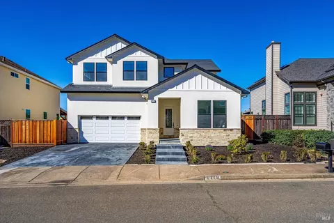 3719 Paxton Pl, Santa Rosa, CA 95404