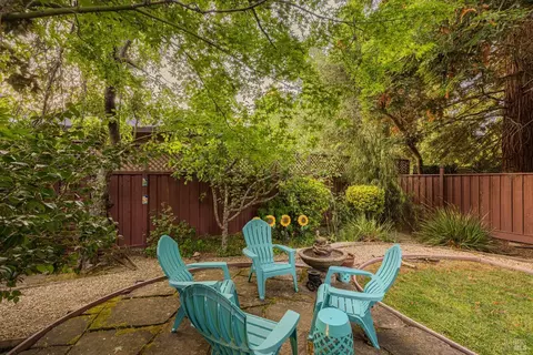 Exterior - 608 Jonas Ln, Petaluma, CA 94952 photo 6 of 17
