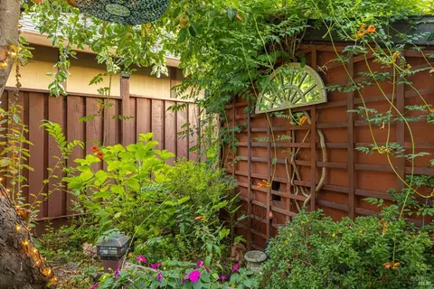 Exterior - 608 Jonas Ln, Petaluma, CA 94952 photo 15 of 17