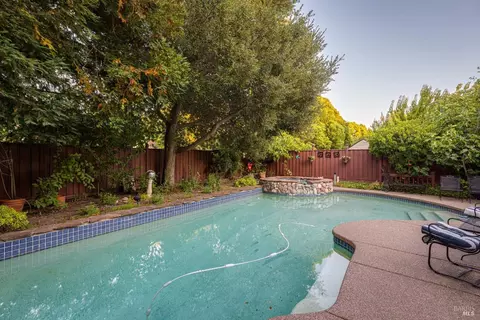 Exterior - 608 Jonas Ln, Petaluma, CA 94952 photo 10 of 17