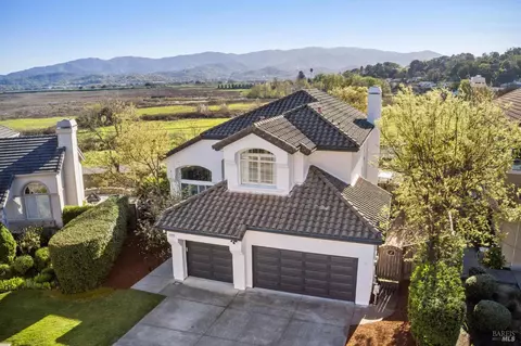 135 Ming Ct, Novato, CA 94945