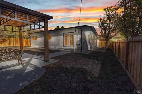 421 Los Cerritos Dr, Vallejo, CA 94589 photo 10