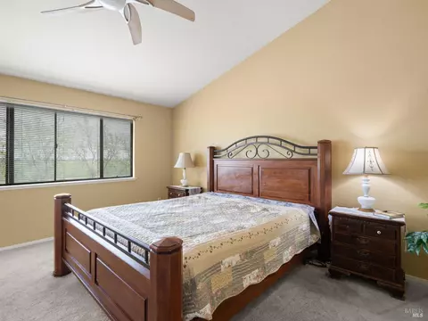 Bedroom - 131 Fallen Leaf Dr, Vacaville, CA 95687 photo 4 of 5