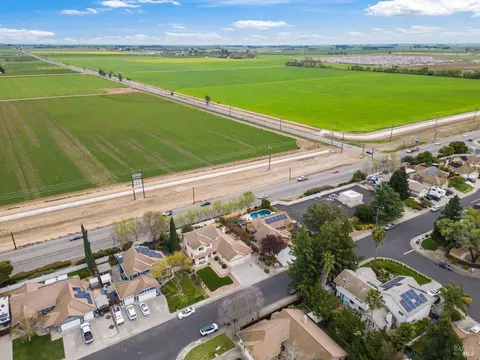 View/Area - 131 Fallen Leaf Dr, Vacaville, CA 95687 photo 1 of 4