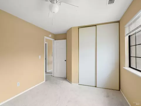 Bedroom - 131 Fallen Leaf Dr, Vacaville, CA 95687 photo 3 of 5