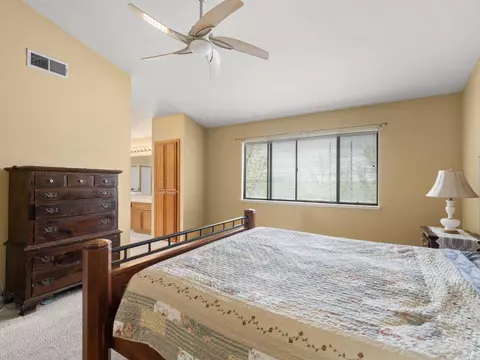 Bedroom - 131 Fallen Leaf Dr, Vacaville, CA 95687 photo 5 of 5
