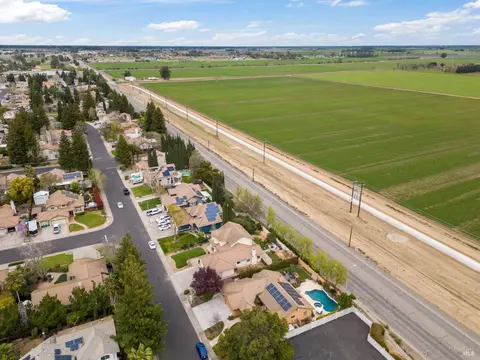 View/Area - 131 Fallen Leaf Dr, Vacaville, CA 95687 photo 4 of 4