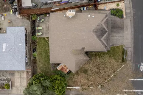 240 Belfiore Ln, Windsor, CA 95492 photo 36