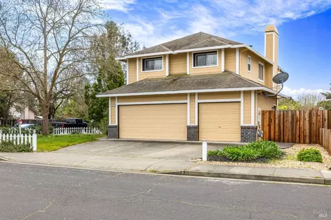 240 Belfiore Ln, Windsor, CA 95492 photo 6