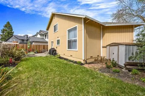 240 Belfiore Ln, Windsor, CA 95492 photo 33