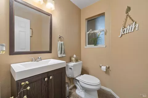 240 Belfiore Ln, Windsor, CA 95492 photo 22