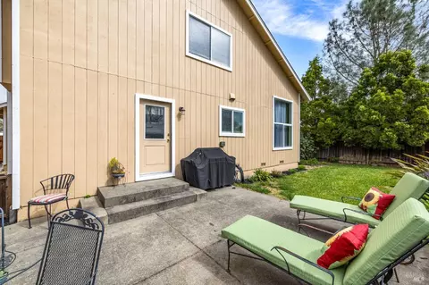 240 Belfiore Ln, Windsor, CA 95492 photo 32