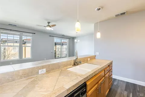 198 Johnson St, Windsor, CA 95492 photo 14