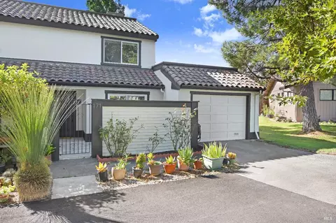 171 Vineyard Cir, Sonoma, CA 95476