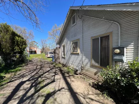 280 Cherry St, Ukiah, CA 95482 photo 4