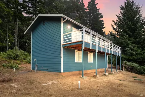 24530 Ridge Rd, Willits, CA 95490