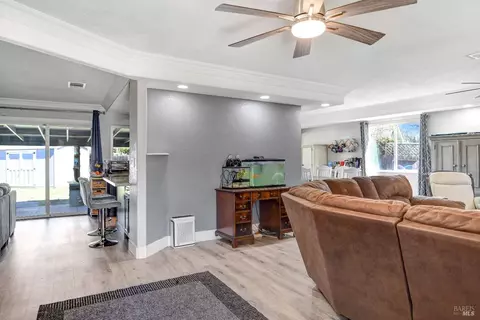 736 Corte Crestview Ct, Vacaville, CA 95688 photo 4