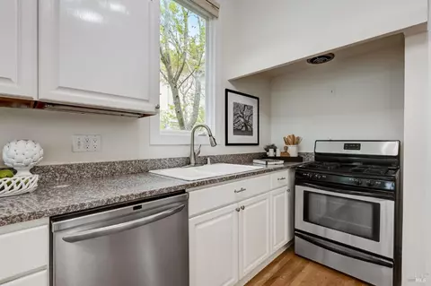 Kitchen - 93 Lovell Ave, Mill Valley, CA 94941 photo 5 of 5