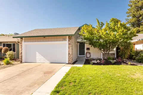 2319 Gads Hill St, Santa Rosa, CA 95401