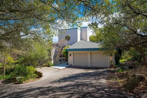 2440 Osage Ave, Santa Rosa, CA 95409