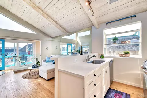 39 W Pier, Sausalito, CA 94965 photo 16