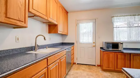 Kitchen - 156 Lakewood Ave, Vallejo, CA 94591 photo 1 of 4