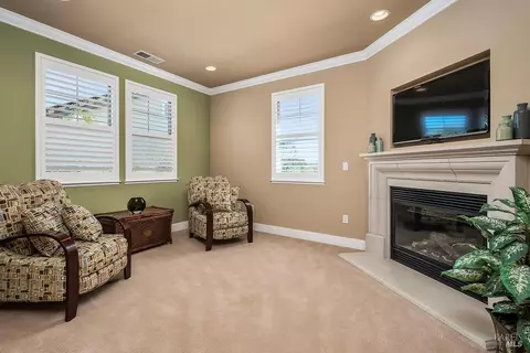 Living - 19 Avocet Ct, Novato, CA 94949 photo 4 of 5
