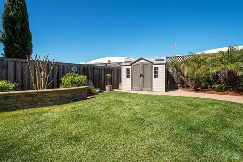 Exterior - 19 Avocet Ct, Novato, CA 94949 photo 19 of 21